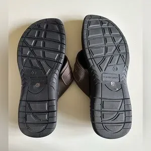 St. John | Shoes | Mens Dry Cool Memory Foam Sandals Brown  display picture 3